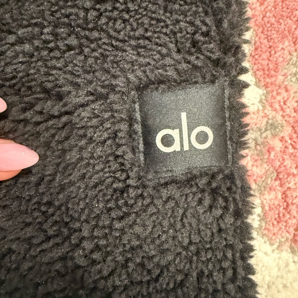 ALO Yoga Charcoal Sherpa Jacket - Picture 3 of 4
